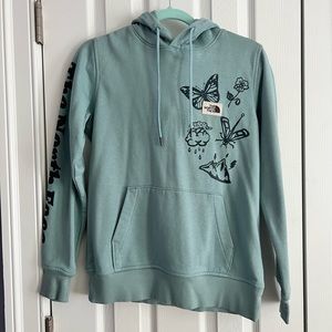the north face sweatshirt
